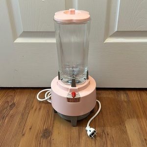 Pink Retro Vintage Blender.
